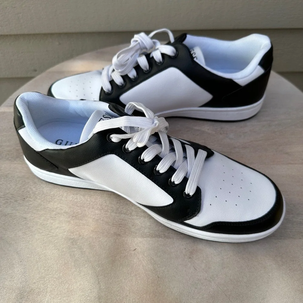 Guess Mens Low Top Sneakers Size 11 Black White Colorblock Faux Leather Shoes